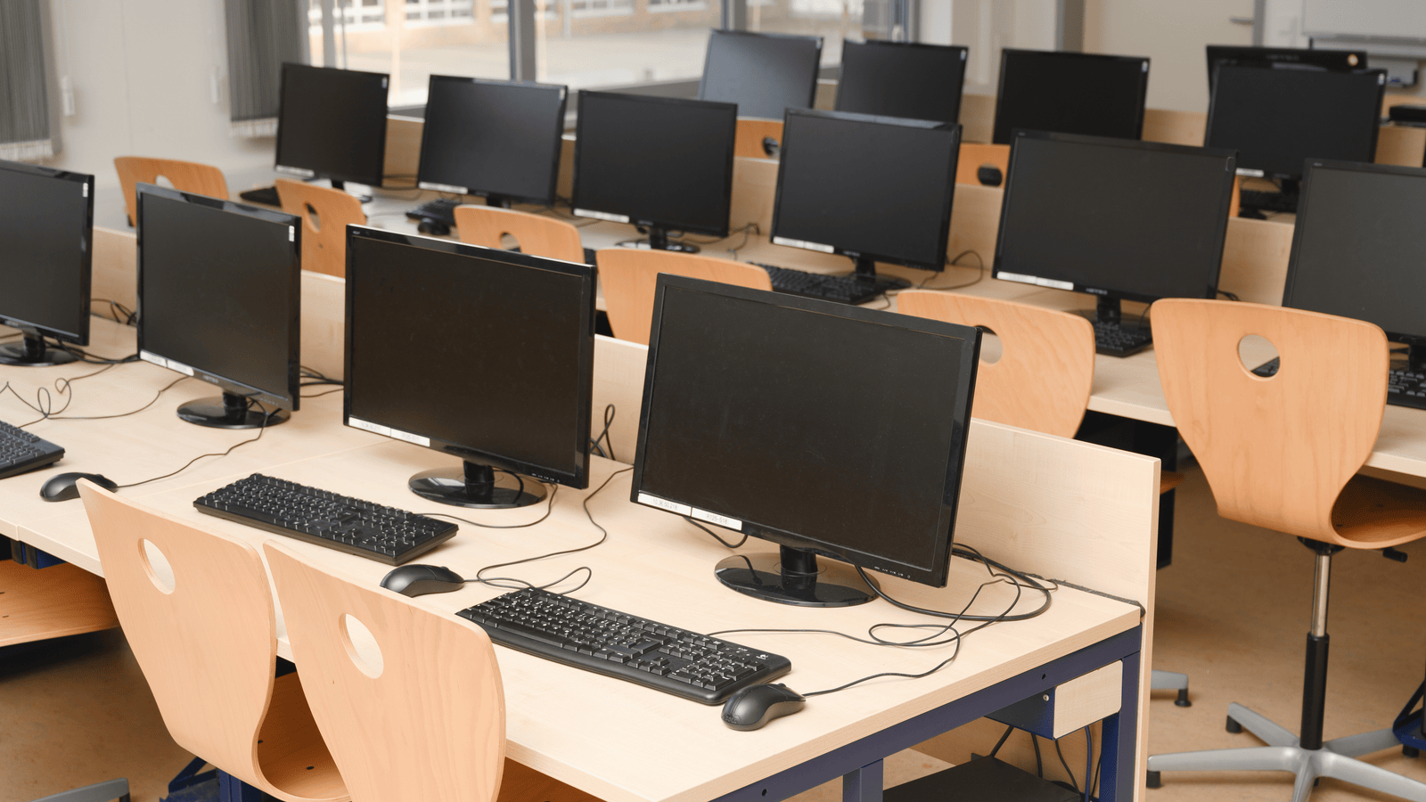 An office that buy bulk computers for sale in south africa